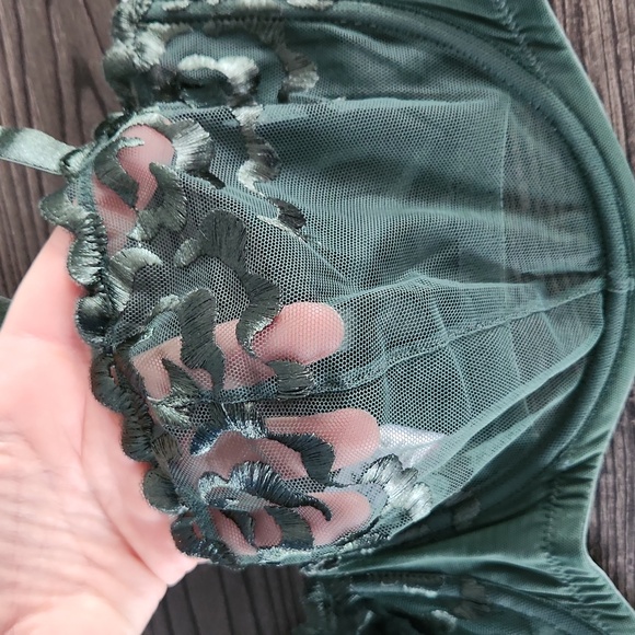 Adore Me Green Tiana Lace Bra - Picture 2 of 6